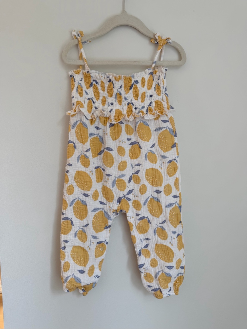 Emily & Oliver Lemon Print Romper (Size 24m)